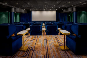 모노플렉스, 호텔 속 새로운 영화 문화