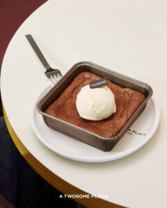 스몰 럭셔리로 완성하는 디저트 루틴