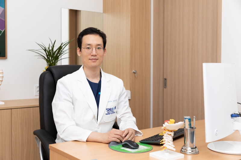 무릎 통증 반복된다면 퇴행성 관절염 의심…주사 치료 골든타임은?