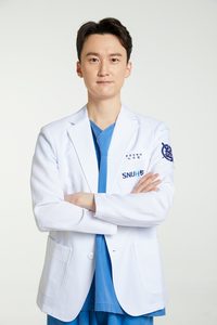 무릎 통증 원인 퇴행성 관절염ㆍ반월상 연골 파열...증상 고려한 맞춤 치료 적용해야